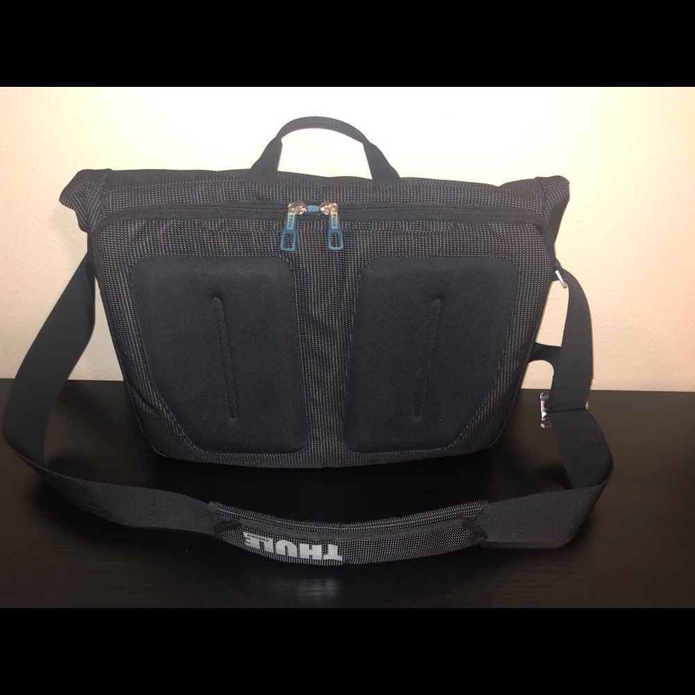 Laptop bag (Thule) - Picture 3 of 7